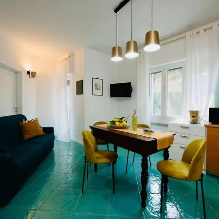 Amalfia أمالفي